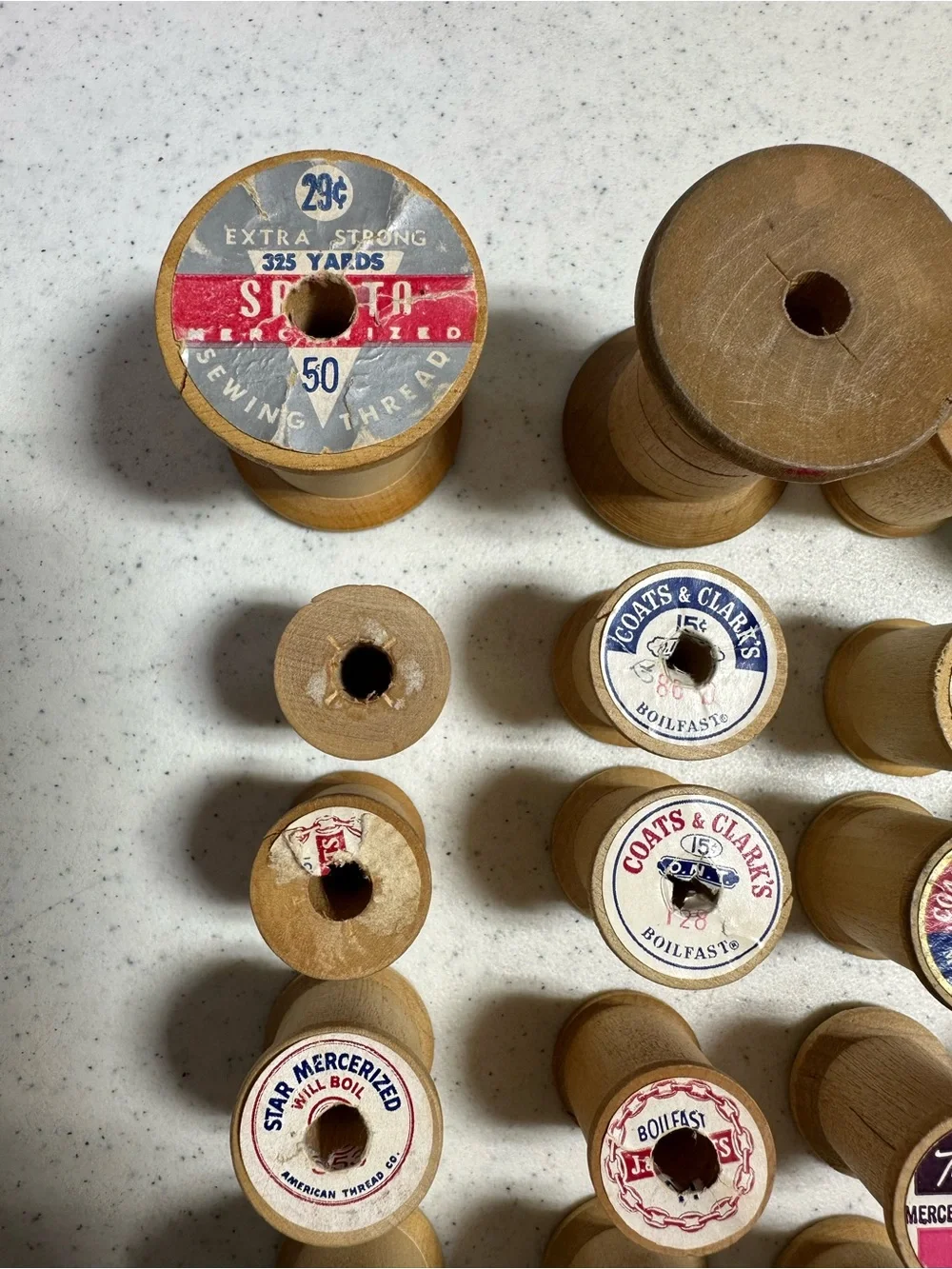 Lot of 23 Vintage Wood Thread Collectible Spools - Picture 3 of 6